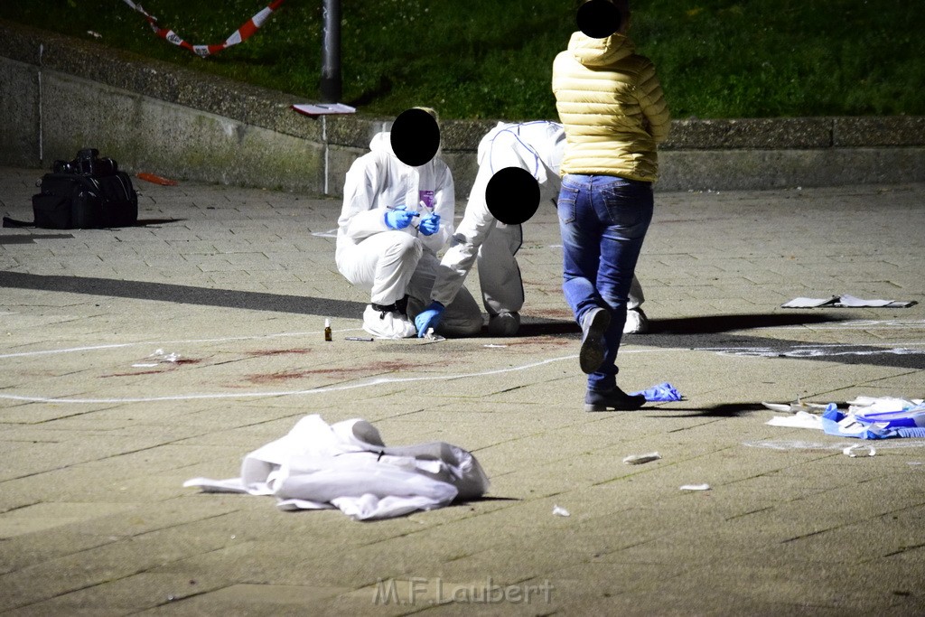 Einsatz BF Messerstecherei Koeln Neustadt Nord Eberplatz Platzmitte P173.JPG - Miklos Laubert